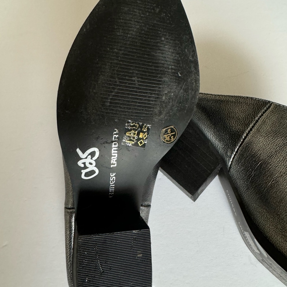Chinese Laundry Western Style Mule, 6,  Silver, 2” Heel, Never Worn - Picture 4 of 6